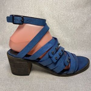 LD Tuttle Leather Strappy Blue Sandals. Size 39 Made Italy.